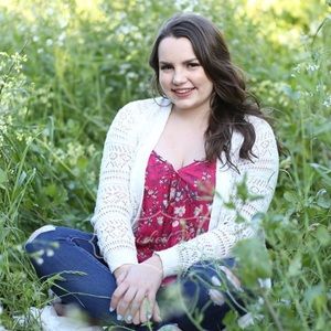 Meet your Posher, Emily